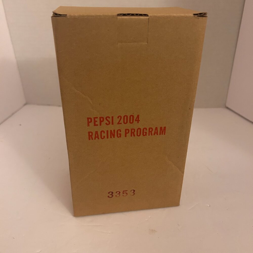 Pepsi Racing 2004 Jeff Gordon #24 Diecast Car Tin Case | NASCAR Limited Edition - Picture 4 of 16